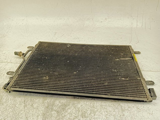 VAG 8E0260403B Condensador aire acondicionado  en stock Salamanca
