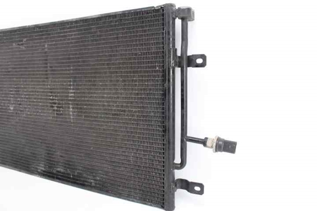 8E0260403T Condensador de aire acondicionado  comprar en Reus