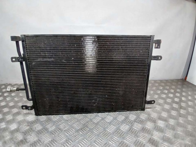 VAG 8E0260403T Condensador de aire acondicionado  comprar en Ponferrada