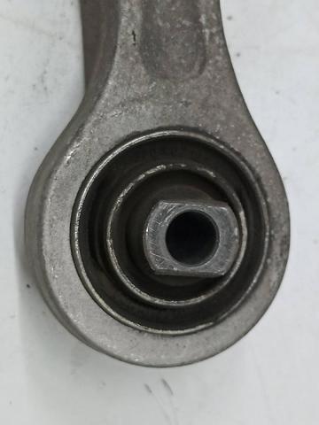 8E0407151R Brazo inferior izquierdo/derecho de suspensión delantera comprar Sevilla