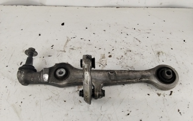 Brazo inferior izquierdo/derecho de suspensión delantera 8E0407155E VAG