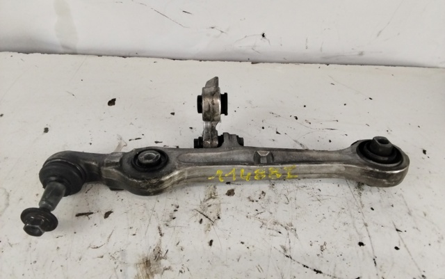 Brazo inferior izquierdo/derecho de suspensión delantera 8E0407155E VAG