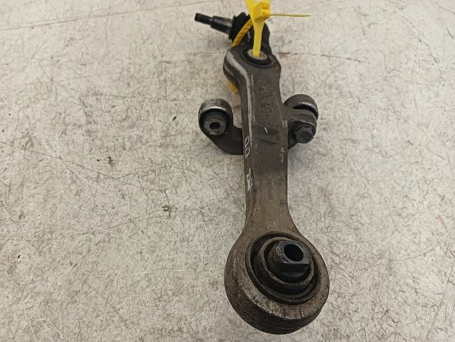 VAG 8E0407155E Brazo inferior izquierdo/derecho de suspensión delantera  disponible Valladolid