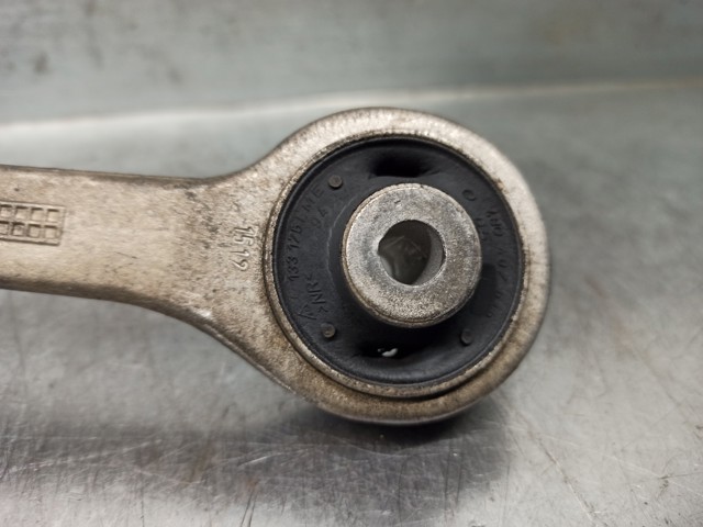 8E0407505A Brazo superior izquierdo de la suspensión delantera  comprar en Zaragoza