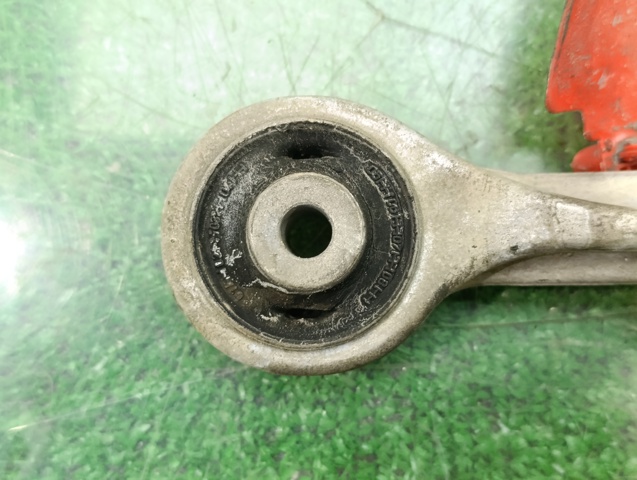 8E0407506A VAG Brazo superior derecho de la suspensión delantera  en stock Huelva
