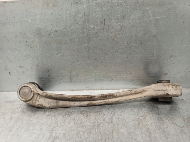 8E0407506A Brazo superior derecho de la suspensión delantera comprar Sevilla