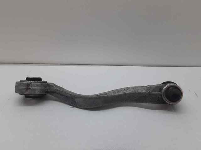 Brazo superior derecho de la suspensión delantera 8E0407510P VAG