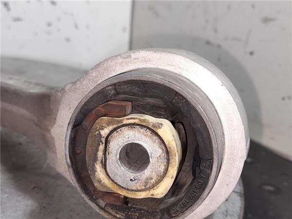 8E0407693AG VAG Brazo inferior izquierdo de la suspensión delantera  en stock Huelva