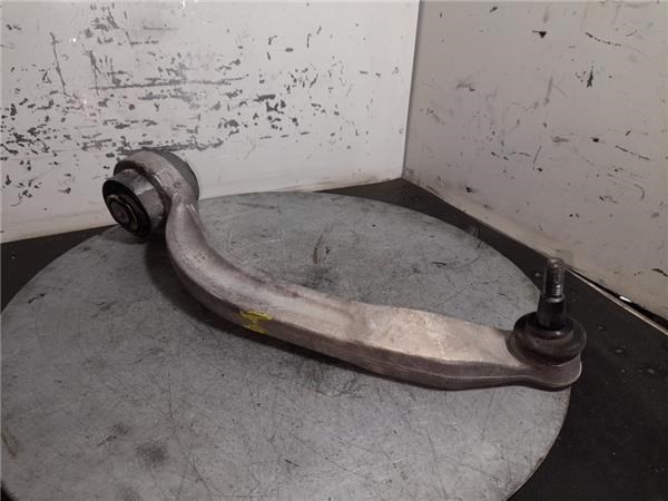 8E0407693AG VAG Brazo inferior izquierdo de la suspensión delantera  en stock Córdoba