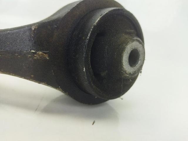 VAG 8E0407693AL Brazo inferior izquierdo de la suspensión delantera  en stock Terrassa