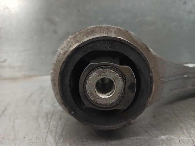 VAG 8E0407694Q Brazo inferior derecho de la suspensión delantera  en stock Valencia