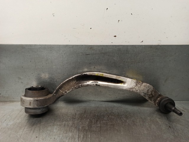 8E0407694Q Brazo inferior derecho de la suspensión delantera comprar Sevilla