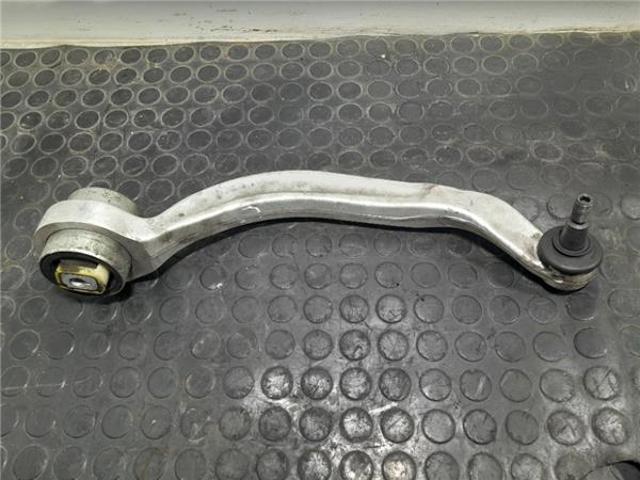 VAG 8E0407694Q Brazo inferior derecho de la suspensión delantera  en stock Valencia