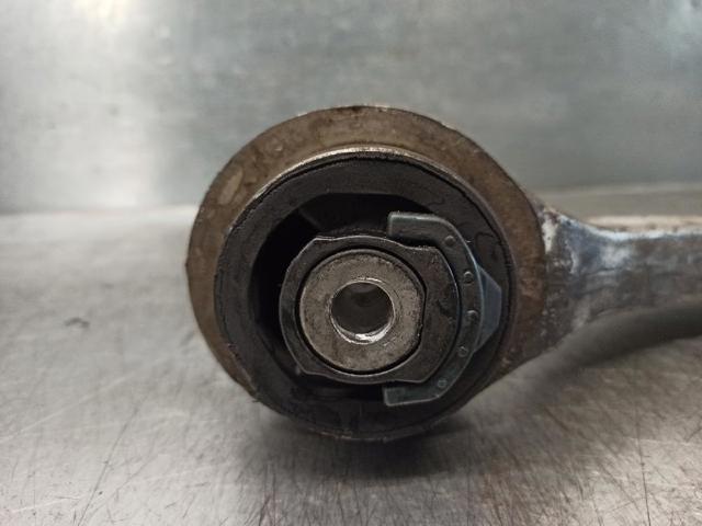 8E0407694Q Brazo inferior derecho de la suspensión delantera comprar Sevilla