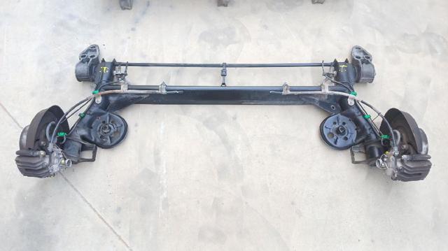Subchasis trasero 8E0500051T VAG