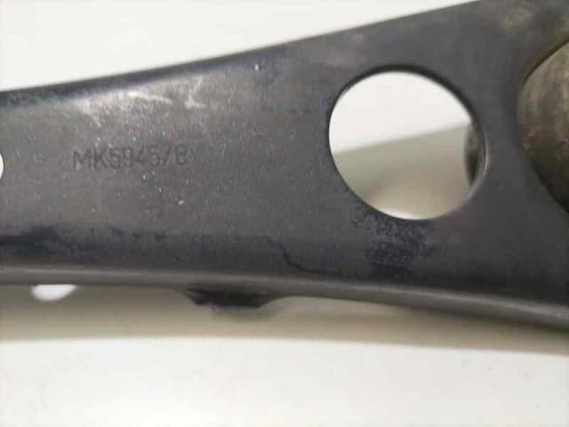 8E0501529K Brazo transversal de suspensión trasera  comprar en Reus