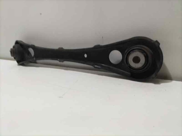 VAG 8E0501529K Brazo transversal de suspensión trasera  disponible Lugo