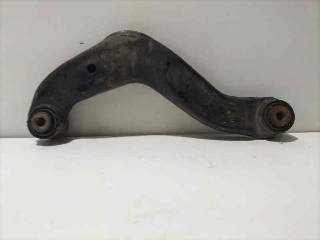 8E0505323M VAG Brazo superior izquierdo de la suspensión trasera  en stock Huelva