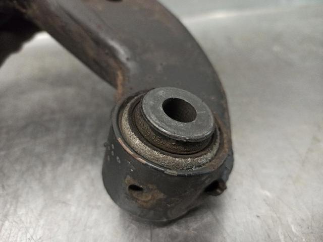 VAG 8E0505324M Brazo superior derecho de la suspensión trasera  disponible Lugo