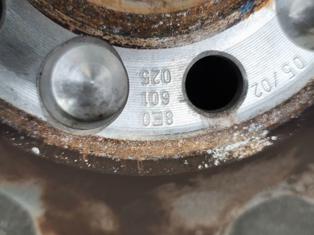 VAG 8E0601025 Llantas de aleación  disponible España