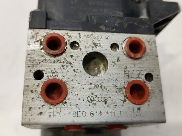 8E0614111T VAG/Audi