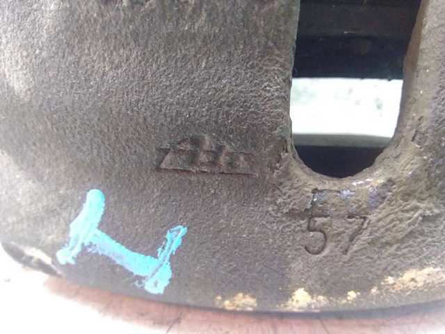 Pinza de freno, Eje delantero izquierda 8E0615123D VAG