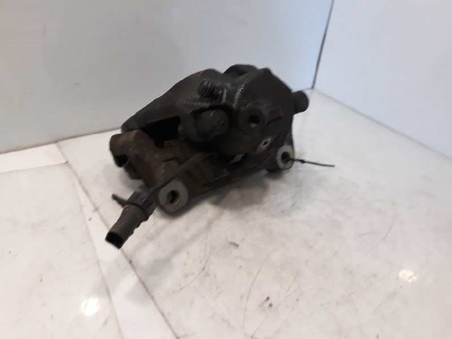 VAG 8E0615124A Pinza de freno delantera derecha  en stock Salamanca
