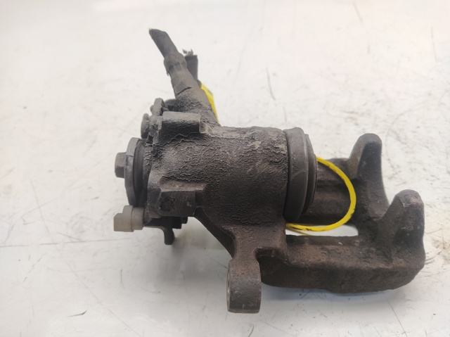 8E0615423 VAG Pinza de freno trasera izquierda comprar Alcalá