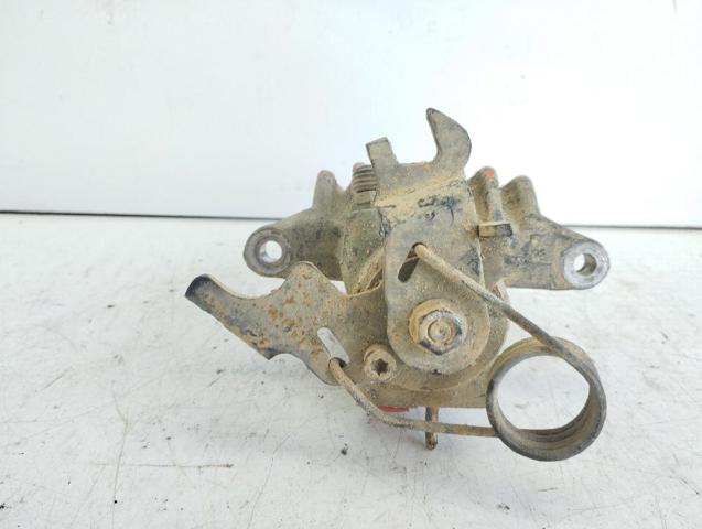 8E0615424 Pinza de freno trasera derecha  en stock Castellón