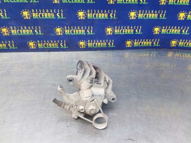 8E0615424 Pinza de freno trasera derecha  comprar en Pontevedra