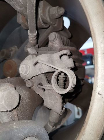 8E0615424G VAG