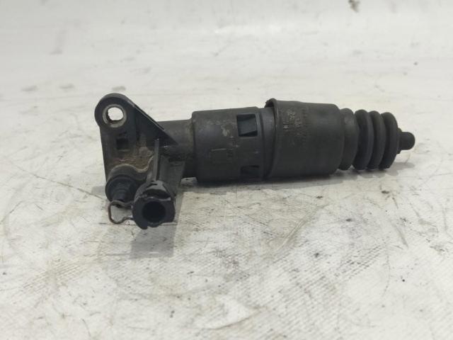 Bombin de embrague Audi A4  (8D2)