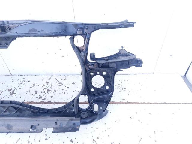 8E0805594E Panel de soporte del radiador y montaje de faros  disponible Málaga