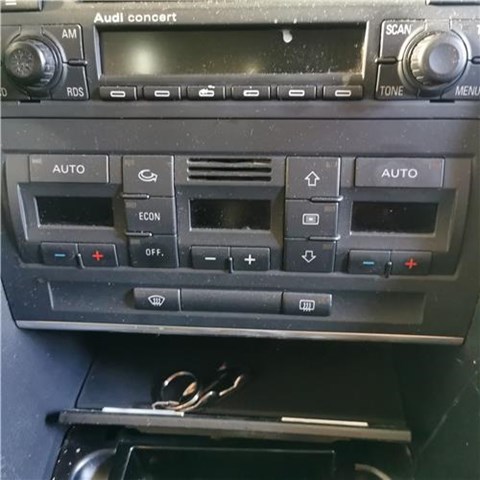 VAG 8E0820043BJ Unidad de control aire acondicionado  en stock Salamanca