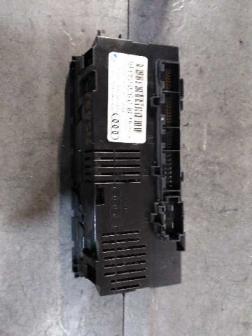 VAG 8E0820043BL Unidad de control aire acondicionado  en stock Terrassa
