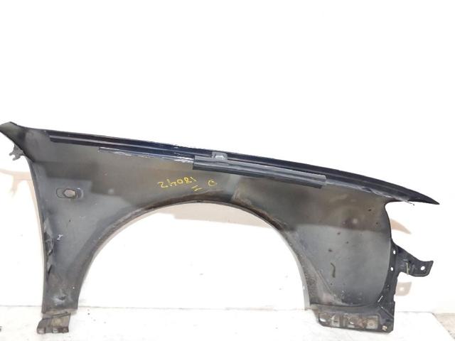 8E0821105B Aleta delantera izquierda  comprar en Reus