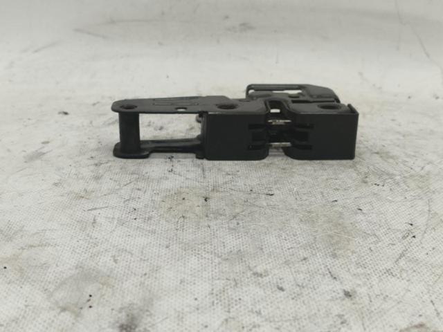 Cerradura de Capot 8E0823509B VAG