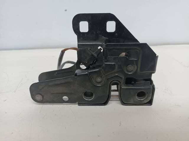 8E0823509D Cerradura del capó  disponible Málaga