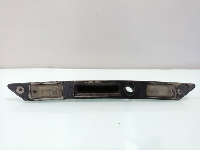 VAG 8E0827574C Tirador de puerta de maletero exterior  en stock Terrassa