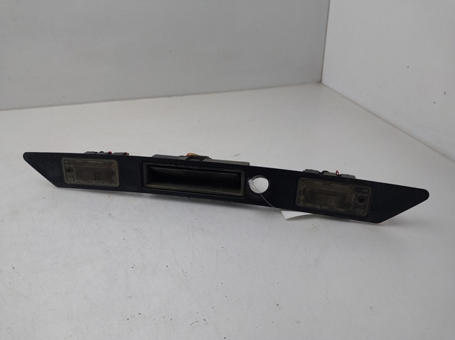 VAG 8E0827574C Tirador de puerta de maletero exterior  en stock Terrassa