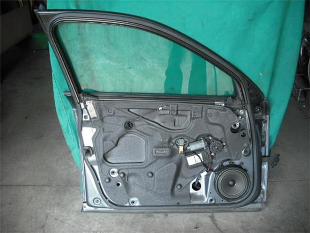 8E0831051J VAG Puerta delantera izquierda  en stock Córdoba