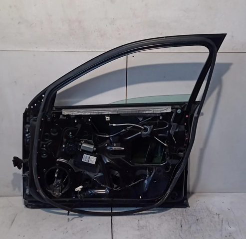 8E0831052 VAG Puerta delantera derecha comprar Bilbao