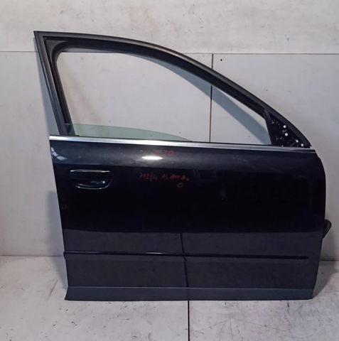 8E0831052 Puerta delantera derecha comprar Sevilla