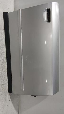 8E0831052 Puerta delantera derecha  comprar en Reus