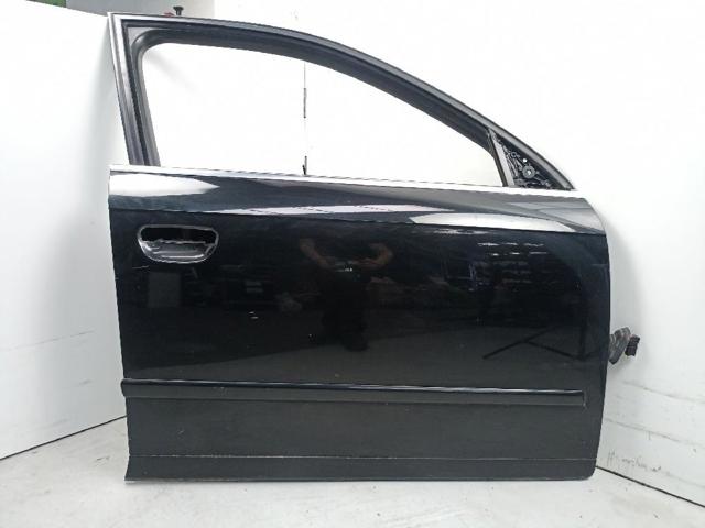 8E0831052J Puerta delantera derecha comprar Almería
