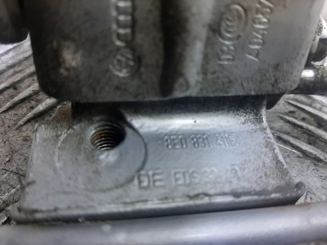 8E0831411E VAG