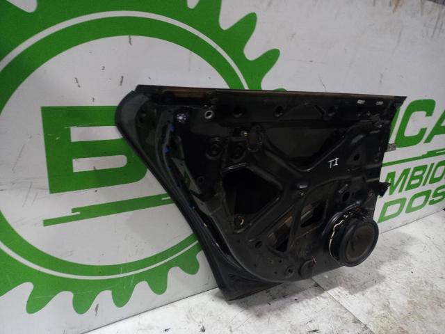 VAG 8E0833051 Puerta trasera izquierda  en stock Terrassa