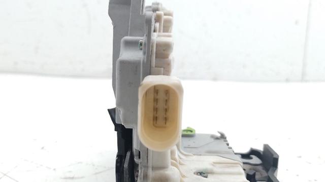 8E0839015AA VAG Cerradura de puerta trasera izquierda  en stock Huelva