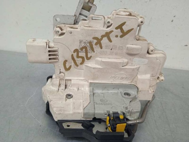 8E0839015AA Cerradura de puerta trasera izquierda  en stock Granada