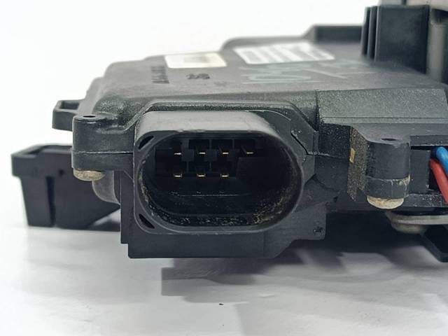 8E0839015C Cerradura de puerta trasera izquierda comprar Almería